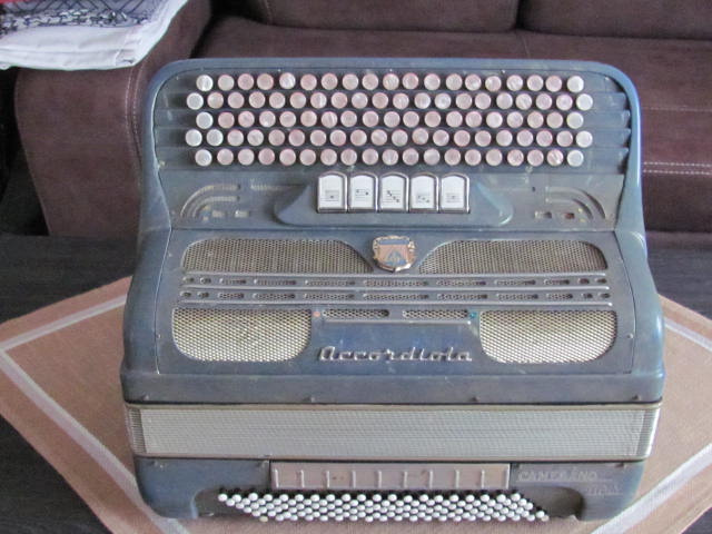 Accordiola harmonika-italska. - 2