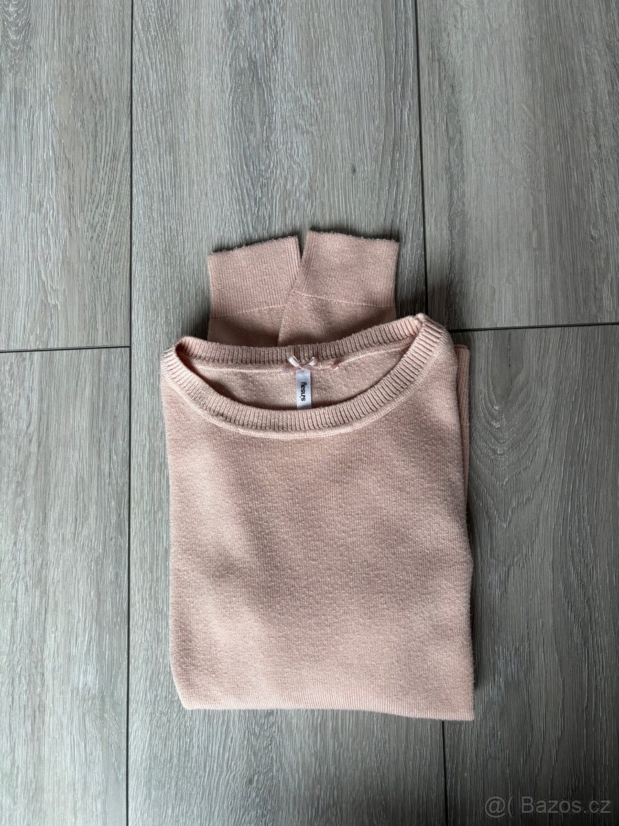 Světle růžový svetr - 2