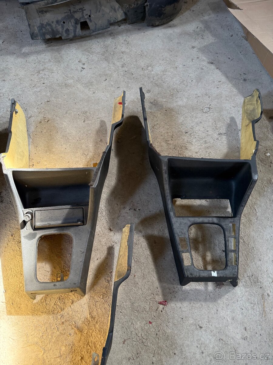 E30 - středový kryt - 2