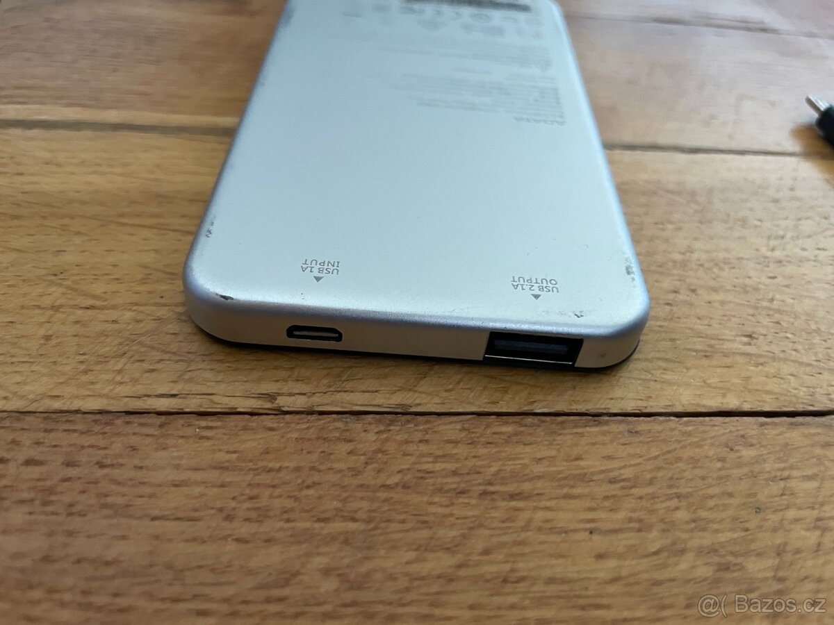 Powerbanka ADATA PV100 4200mAh - 2