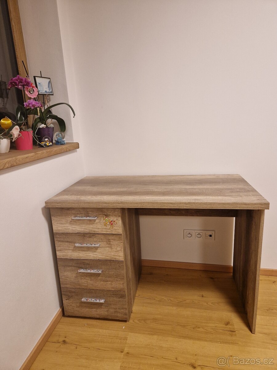 Psací stůl v dekoru dub - 2