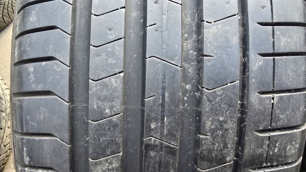 Letní pneu 265/40/20 Pirelli - 2