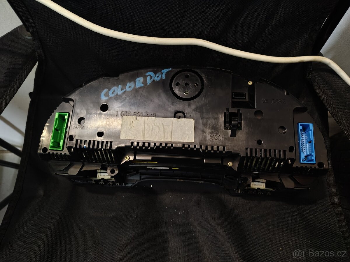 Přístrojová deska (Budíky) Audi A4 b6 2002 1.9 TDI - 2