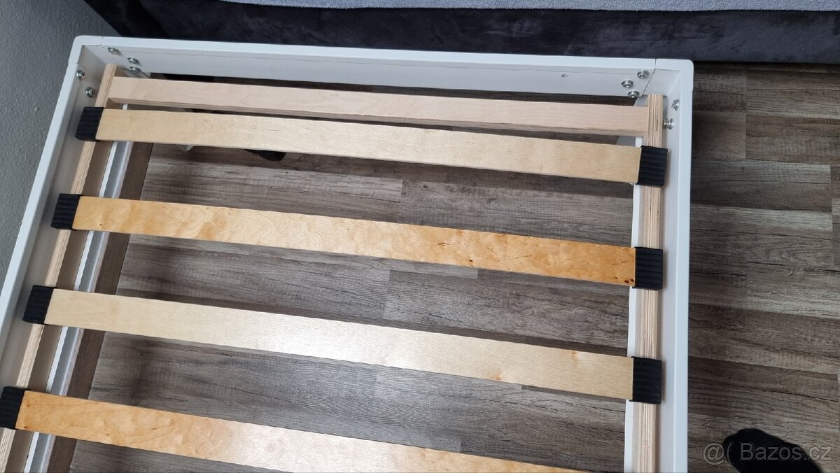 Rám postele + rošt Jysk - 2