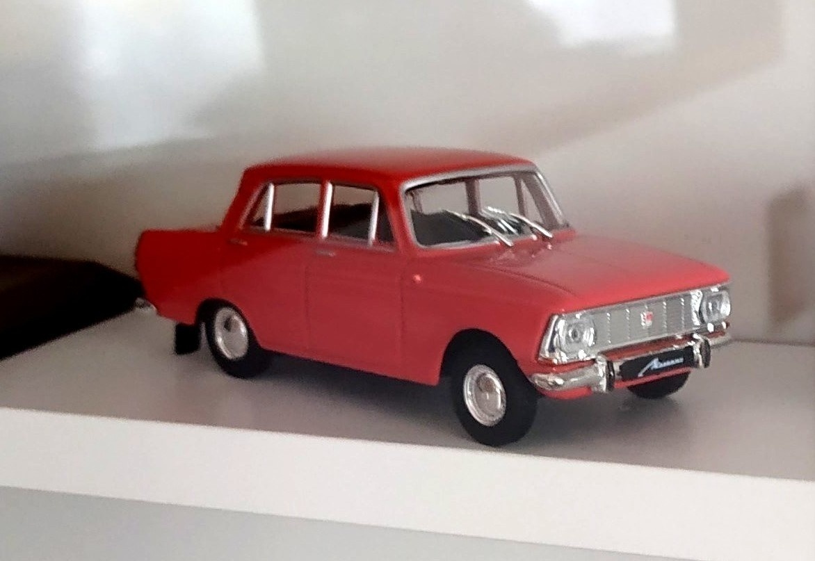Modely aut 1:24, 1:43. Tatra 111 autobagr - 2