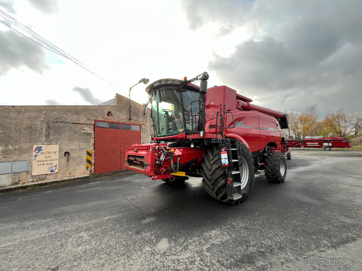 Kombajn Case IH AF8250 - 2