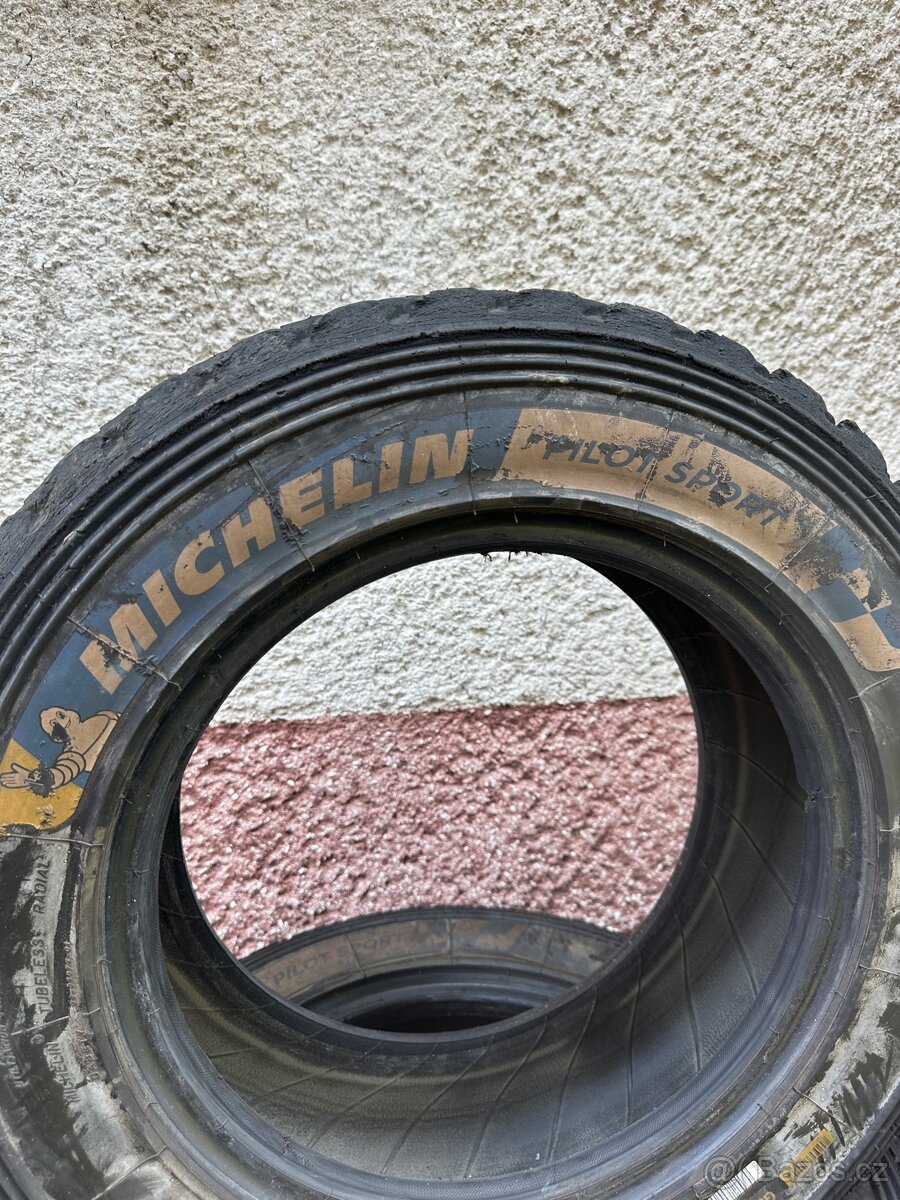 Šotolinový rally slick Michelin Pilot Sport - 2