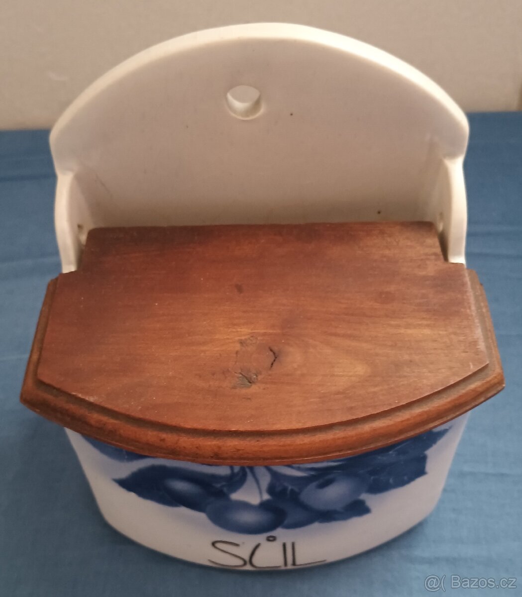 Vzácná nádoba na sůl, J. Milota Klenčí. Před rokem 1930 - 2
