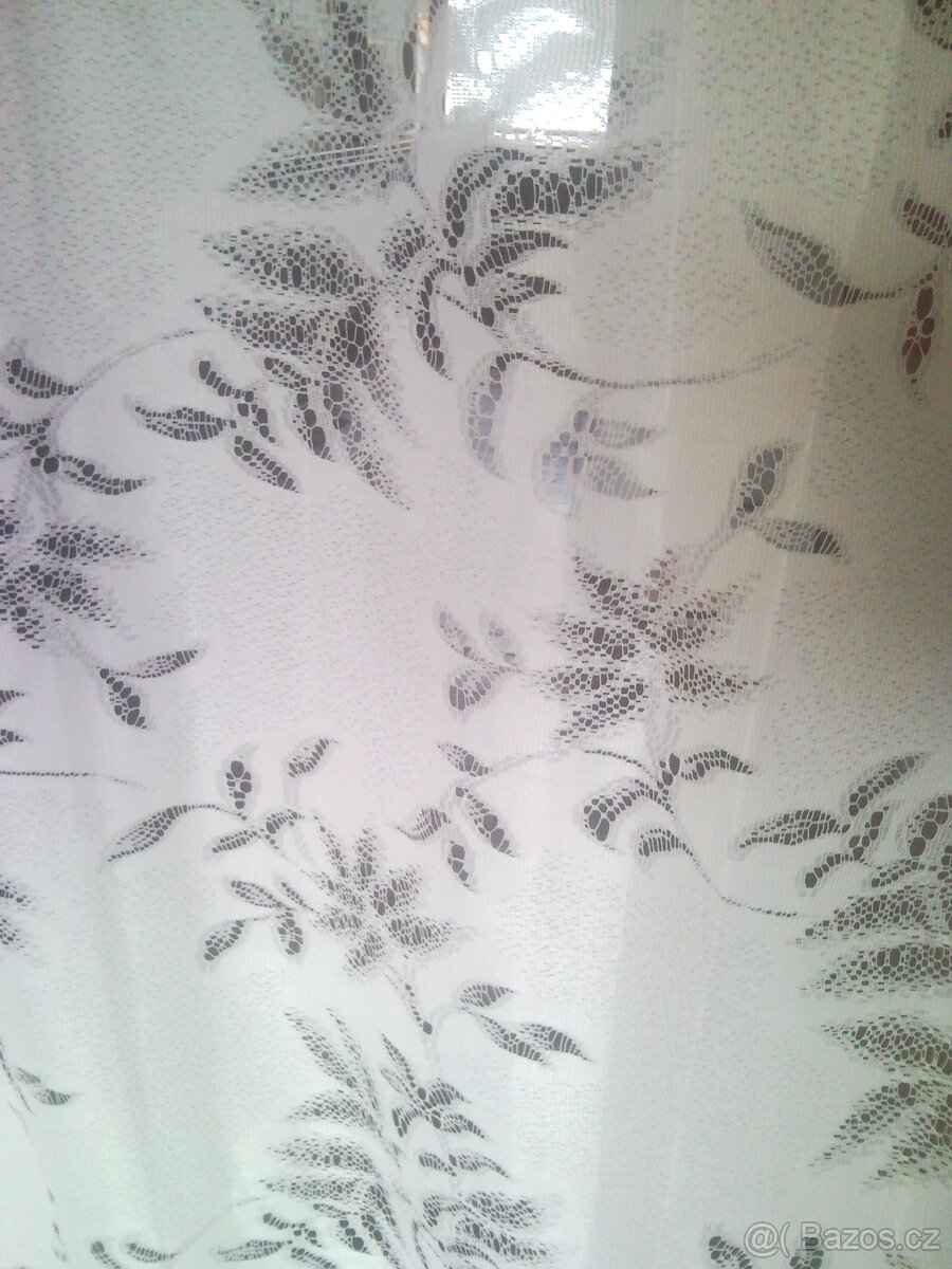 ZÁCLONA BÉŽOVÁ UŠITÁ - rozměry délka 2,5 m x šířka 3 m - 2