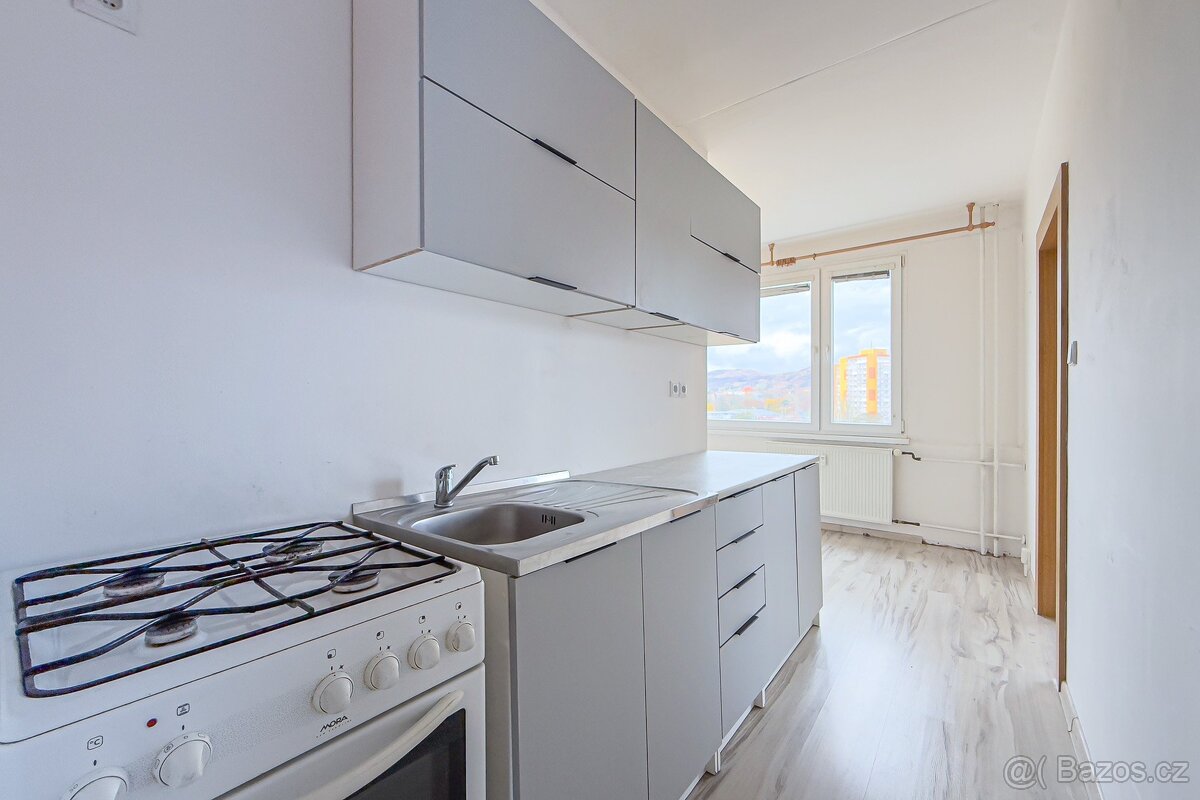 Prodej, byt, 2+1, 67 m², osobní vlastnictví, Chomutov, Bezru - 2