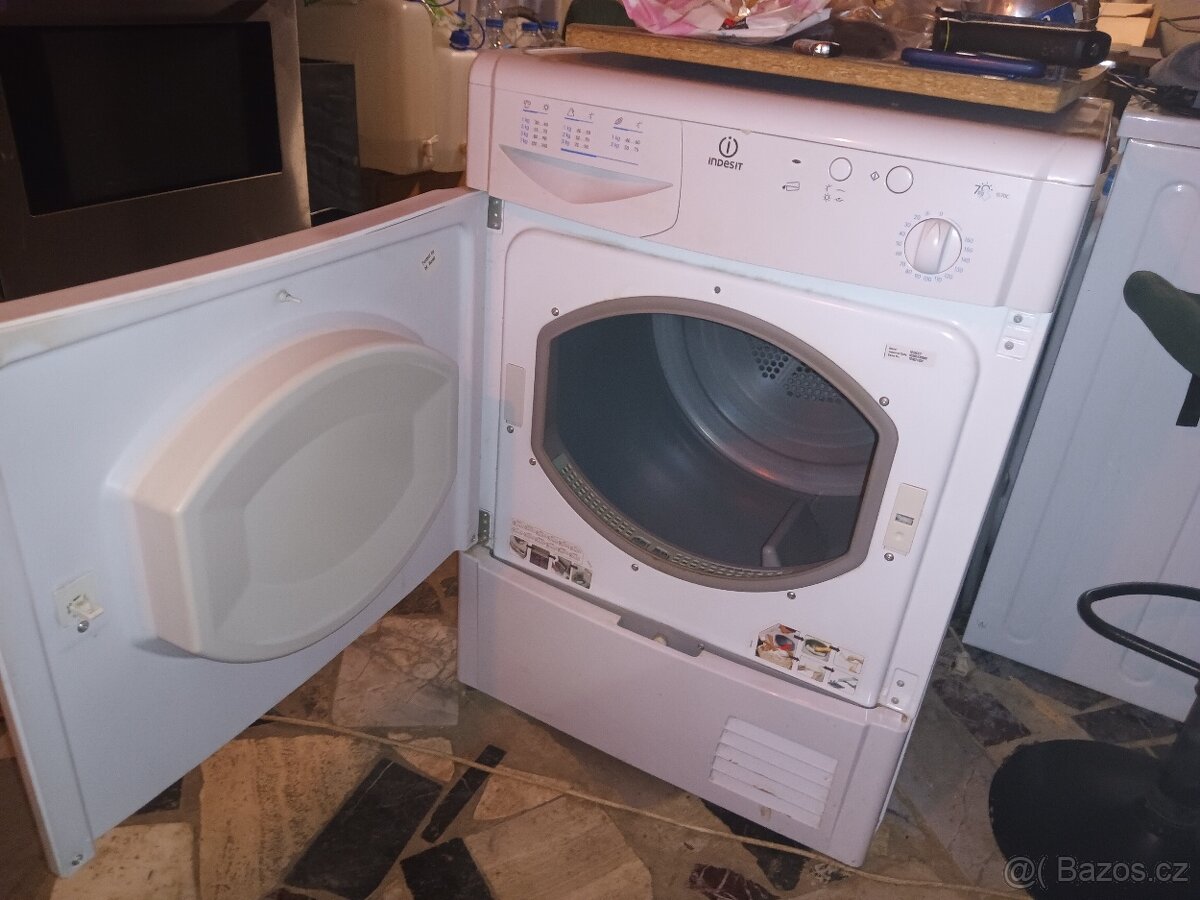 Prodám sušičku prádla Indesit - 2