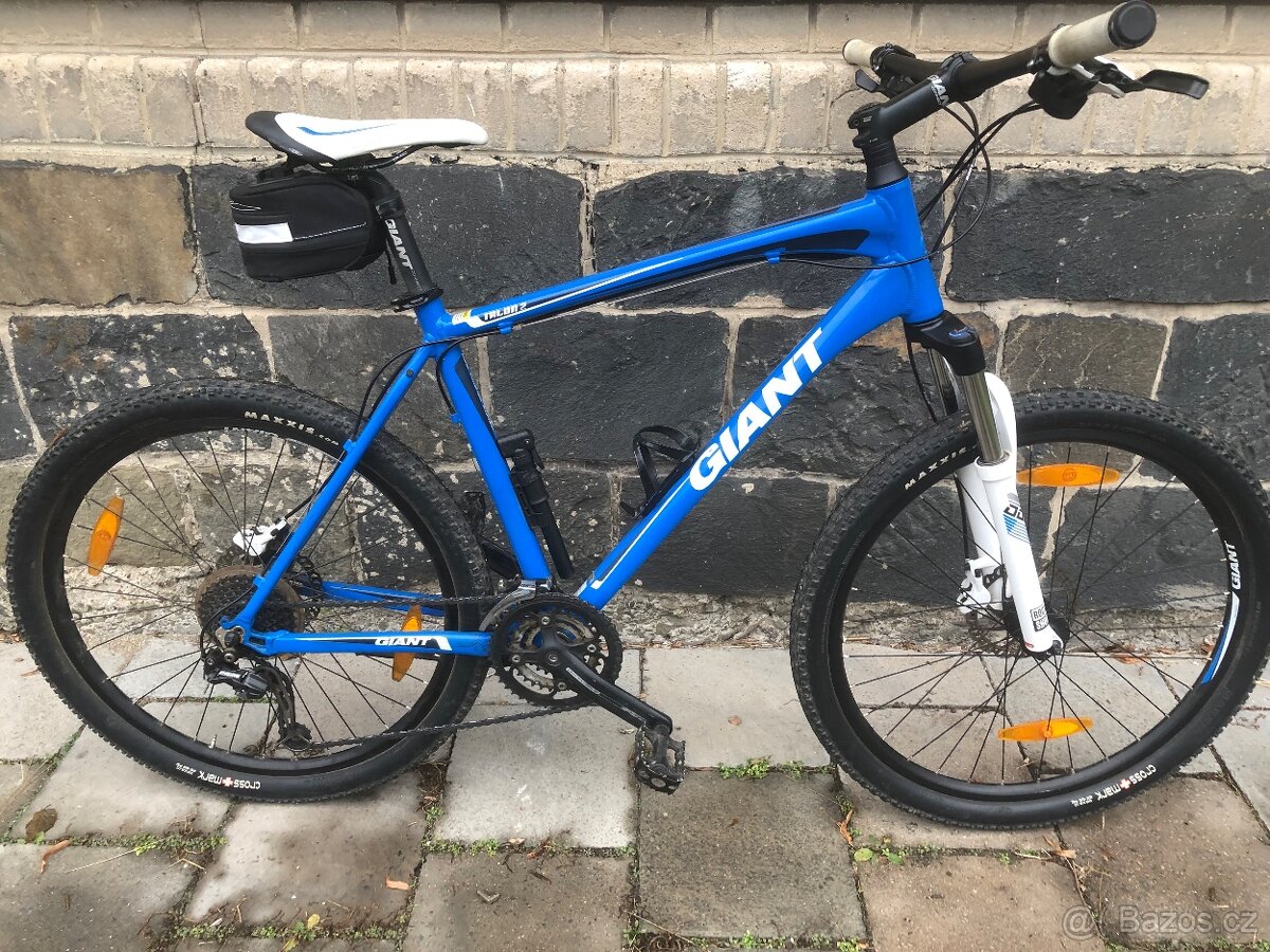 Horské kolo giant - 2