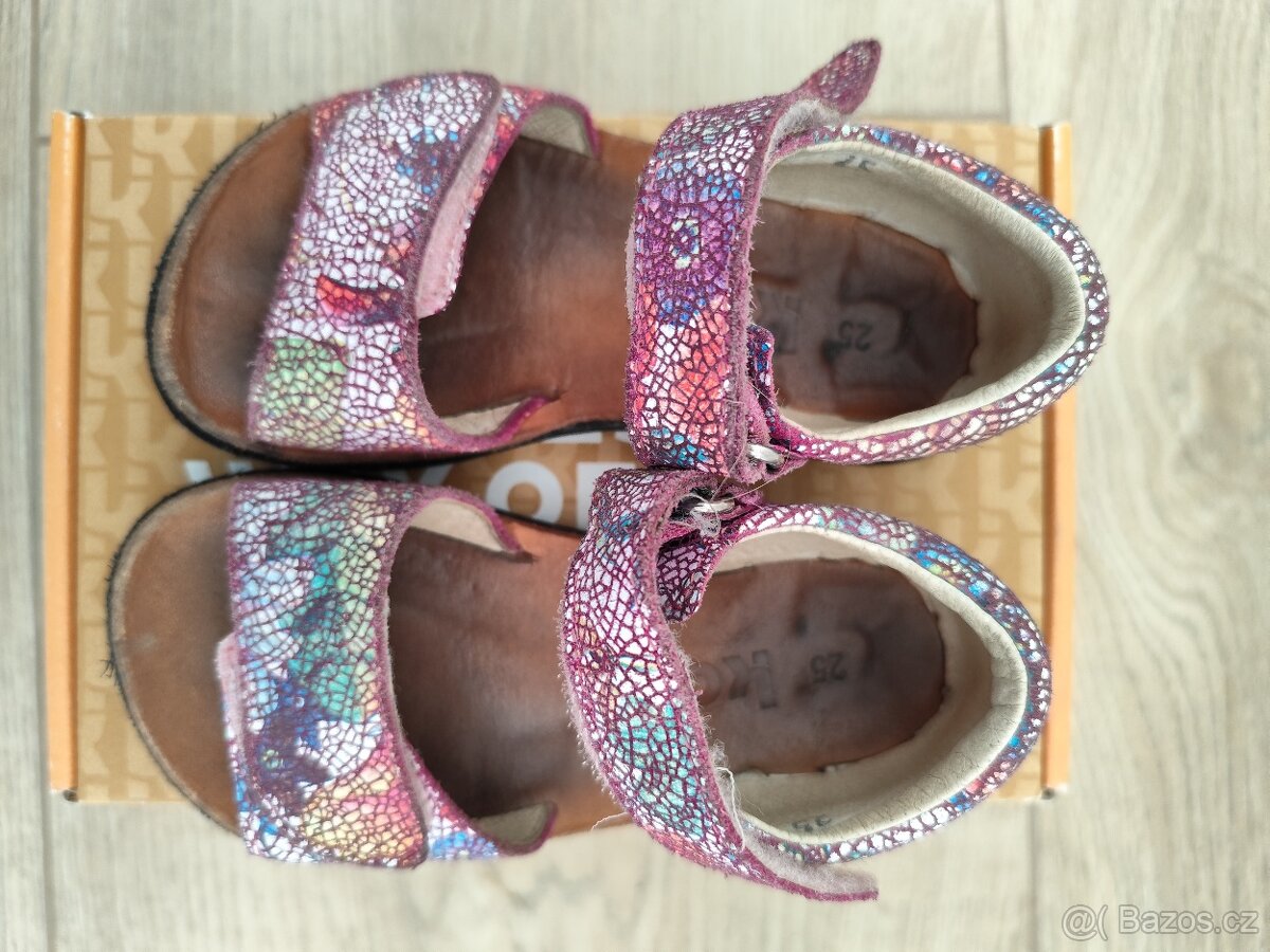 Dívčí sandálky vel. 25 - 2