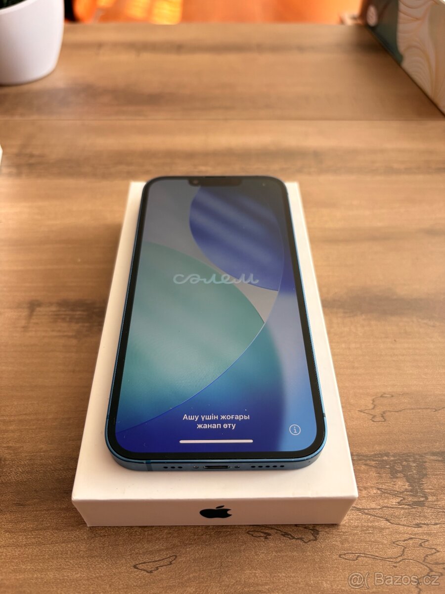 Apple iPhone 13 128GB modrý - 2