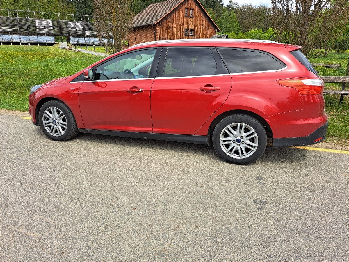 FORD FOCUS 1,6 81kw - 2