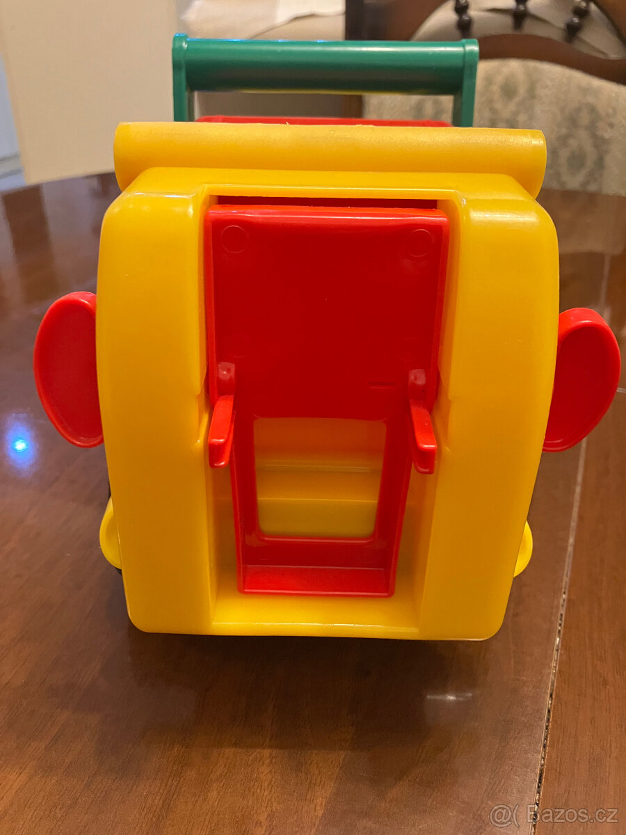 Plastové autíčko - 2