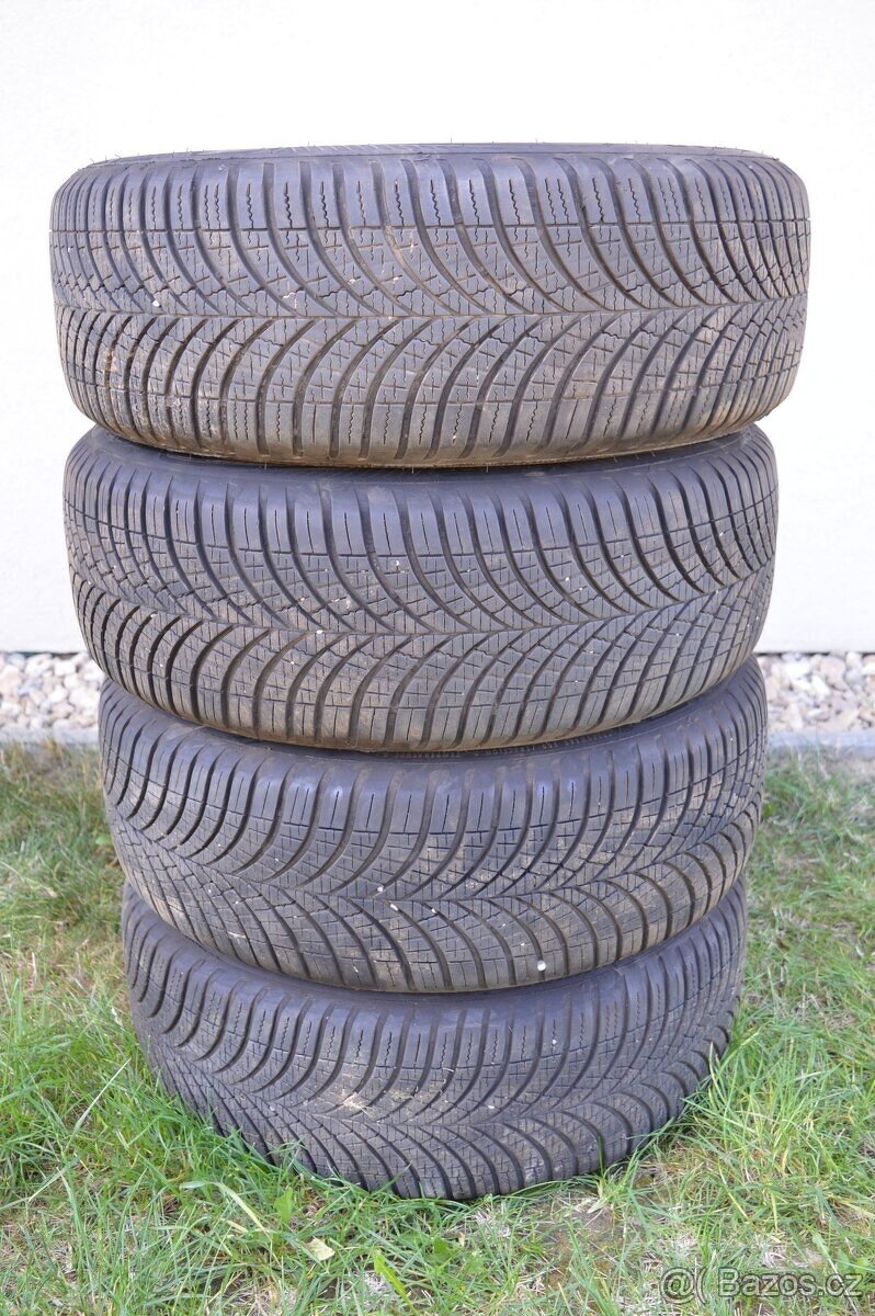 celoroční sada 5x112 , obuto GoodYear 205/55/16 - 2