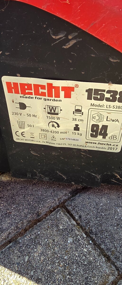 Elektrický vertikutátor HECHT - 2