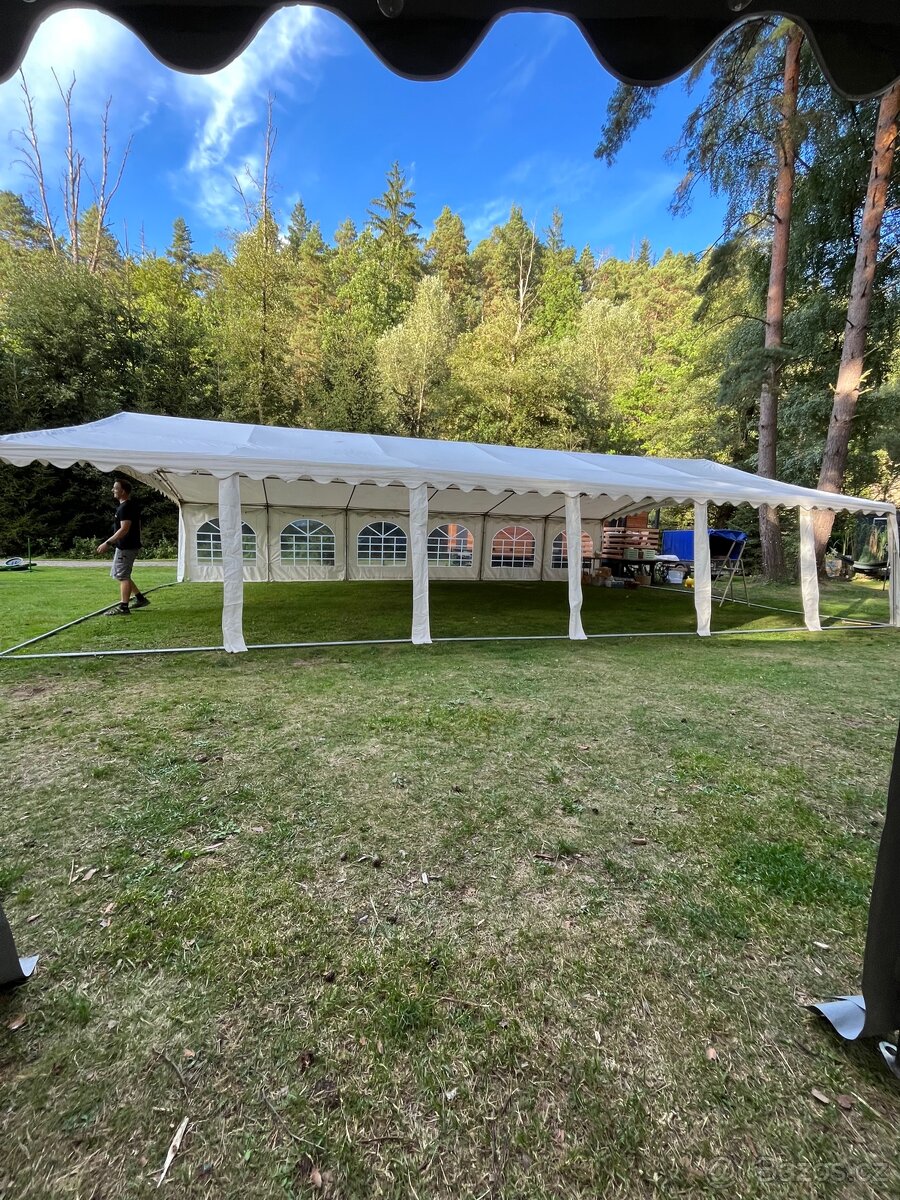 Party stan 12x8m - 2