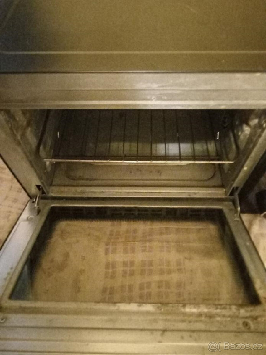 Mini trouba Siguro s otočným grilem, malá a lehká - 2