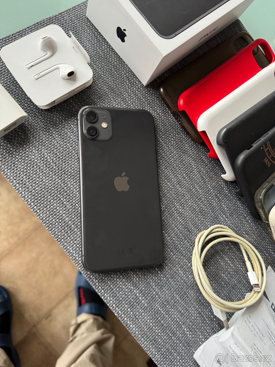 iPhone 11, 64 GB černý - 2