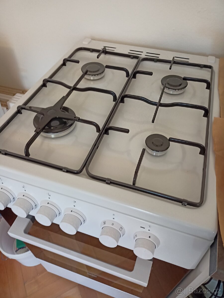 Sporák BEKO FSM 52020 DW - 2