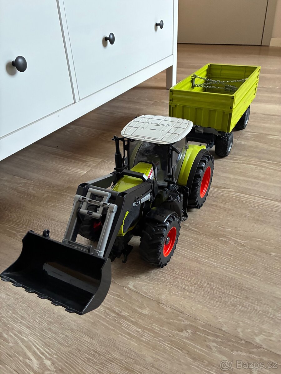 Traktor Bruder s vlečkou - 2
