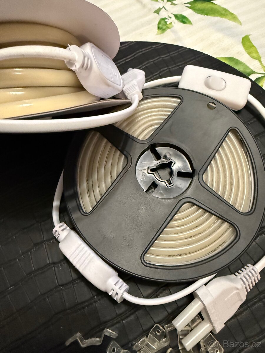 AC220V LED COB neonový pásek s vypínačem - 2