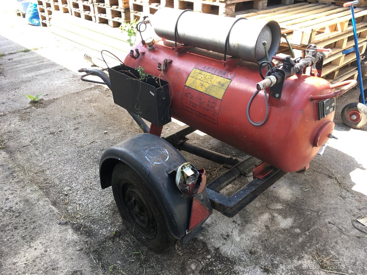 Hasičská stanice - Apolda - mercedes - 2