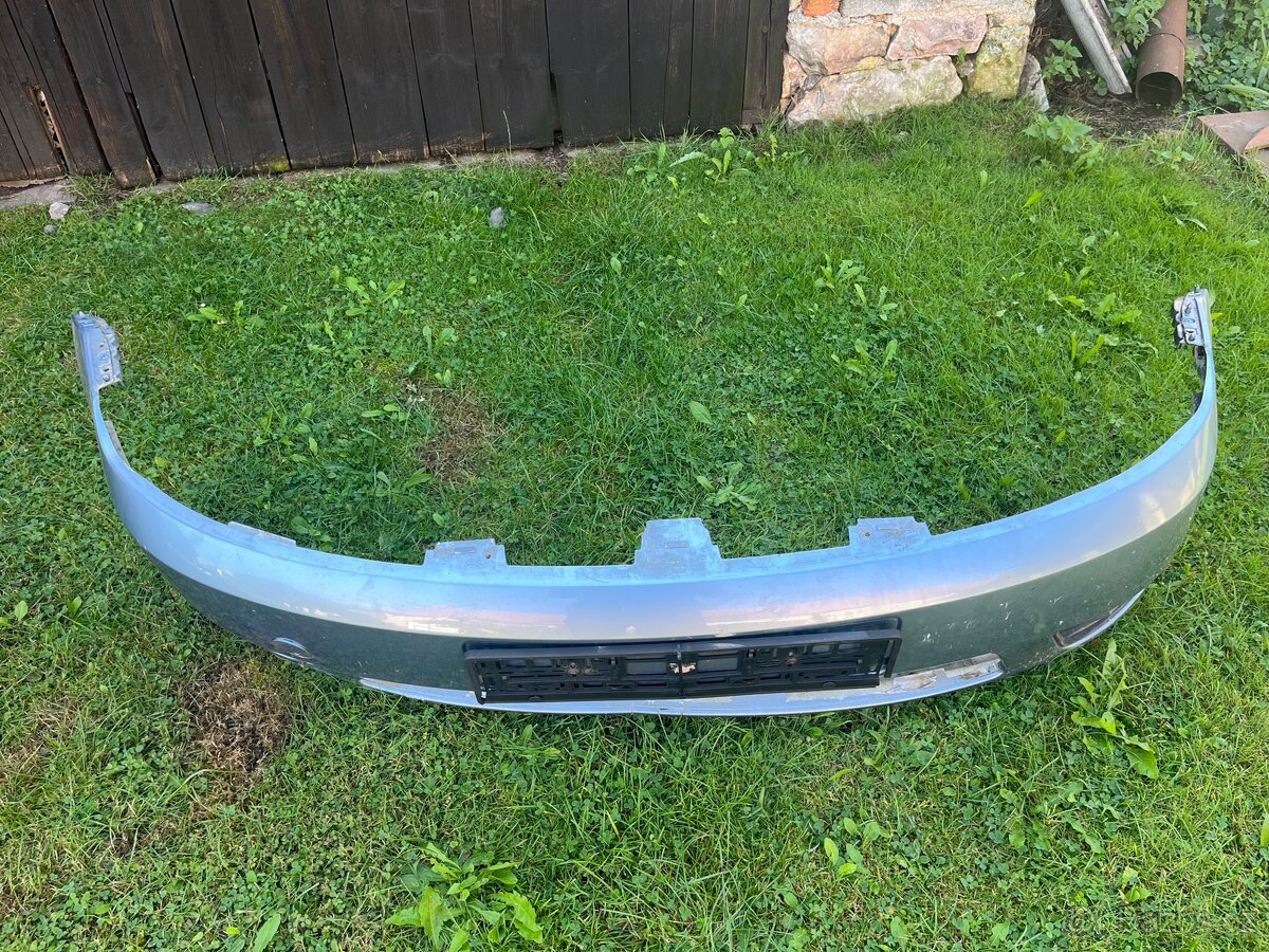 přední nárazník na Ford fiesta 2004 mk V generace 5 - 2
