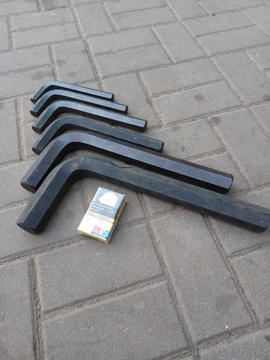 Sada imbus klíčů. - 2