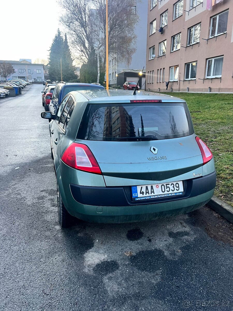Prodám renault Mégane 2004 , úplně pojízdné , 15000 Kč - 2