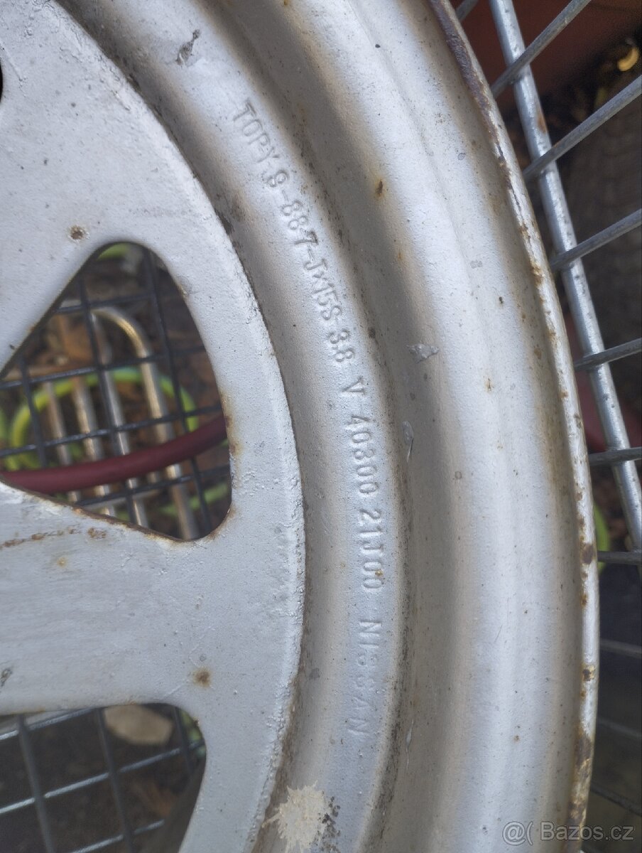 Prodám ocelová kola Nissan terrano - 2