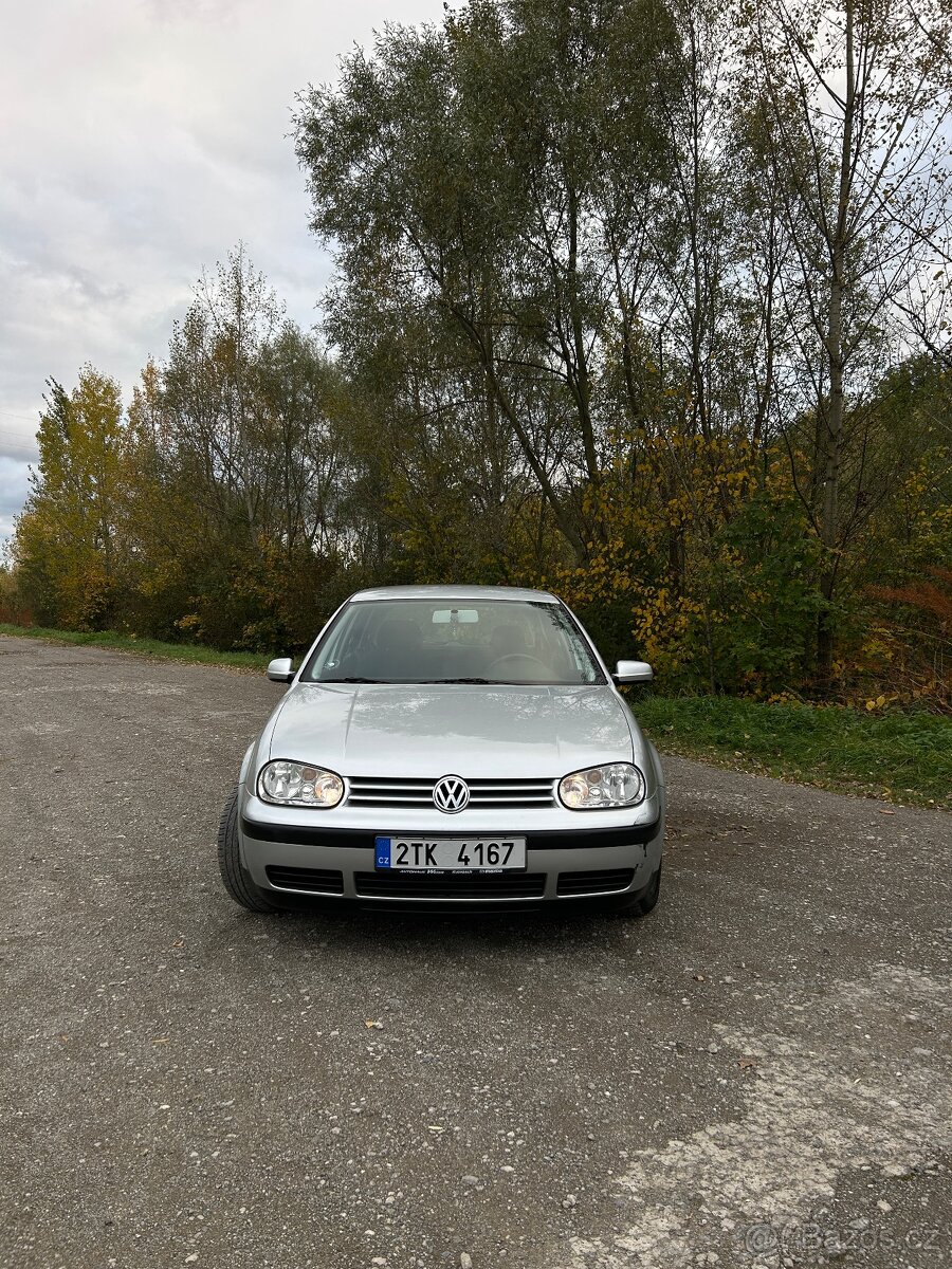 Golf 4 1.6 77kw 2002 nájezd 150tkm - 2