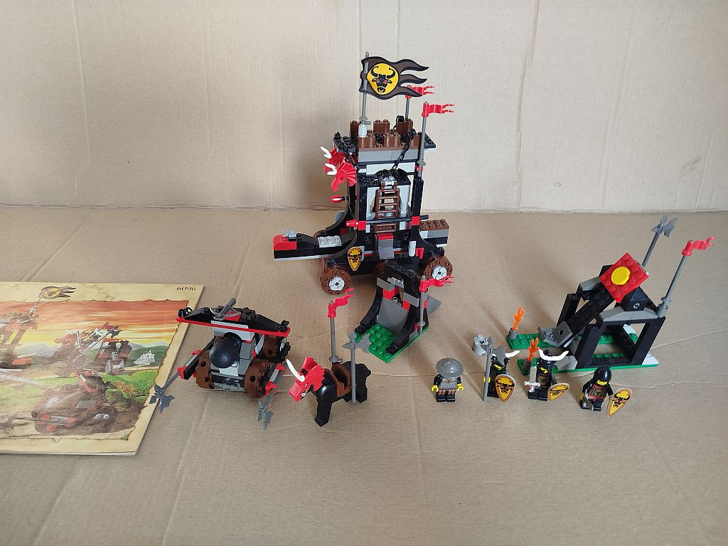 Lego 6096 Bull's Attack - 2