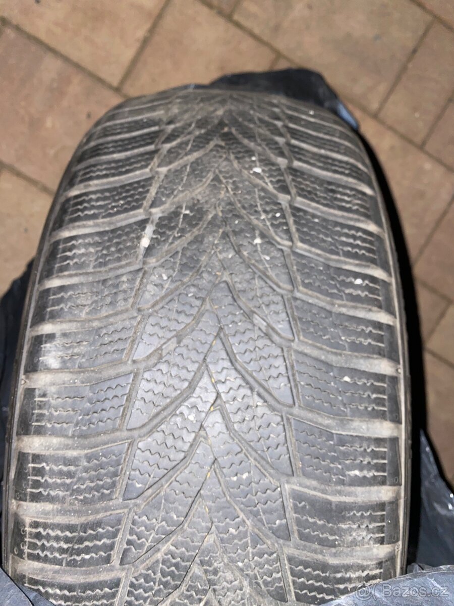 Zimní pneu 205/50/R17 Nexen - 2