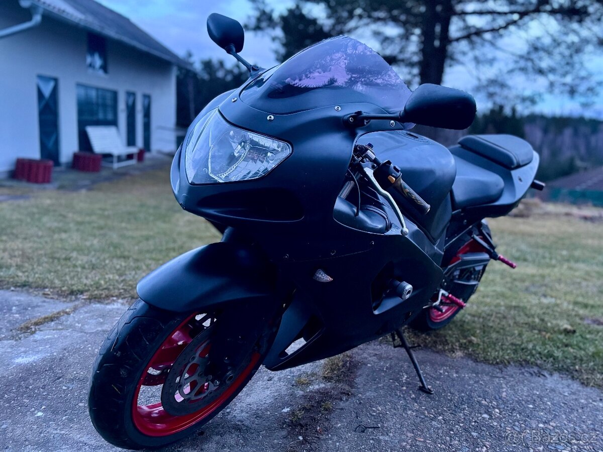 Suzuki GSX-R 600 - 2