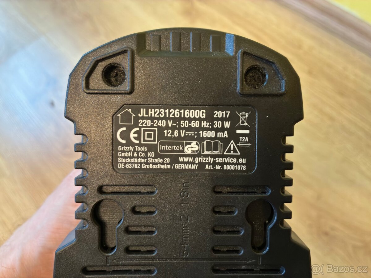 PARKSIDE baterie a nabíječka 12V - 2