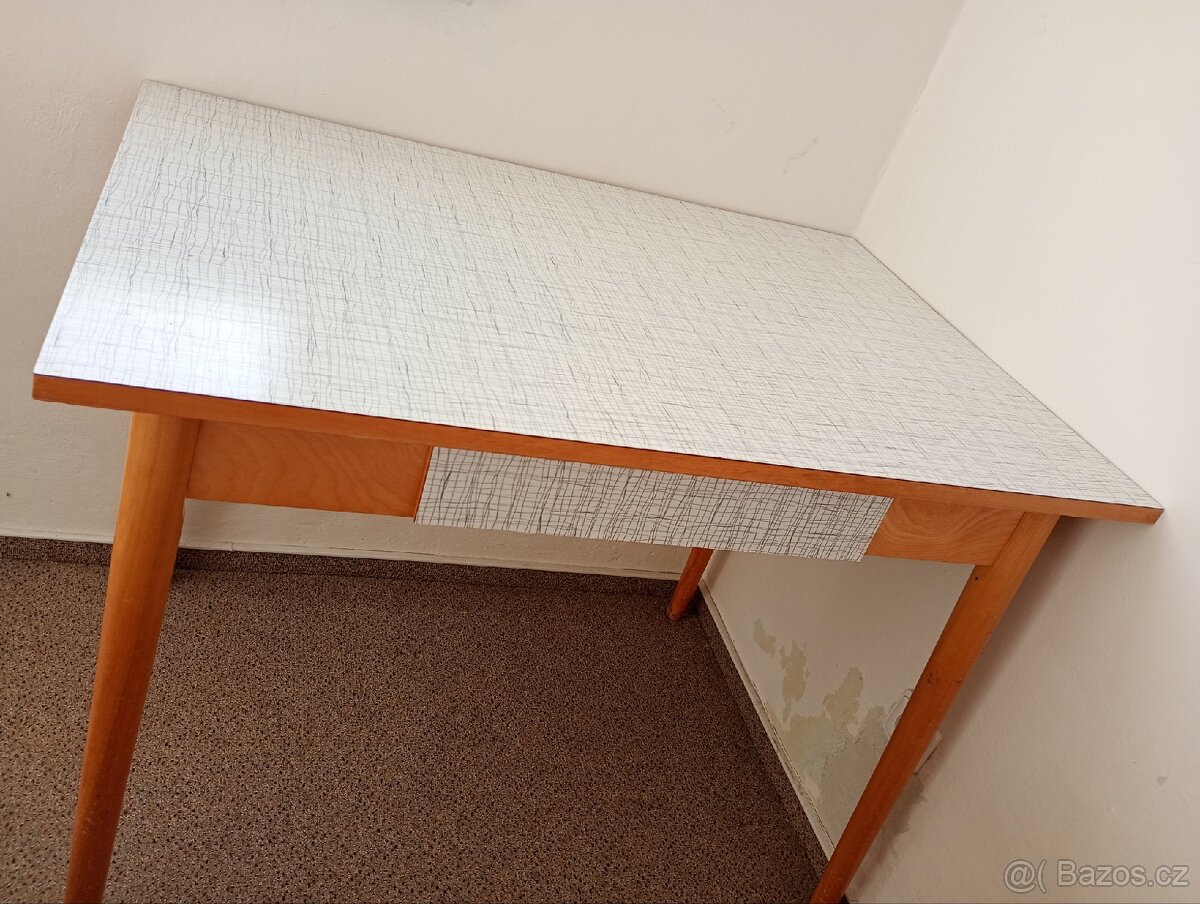 Prodam jidelni stul se zidlemi - 2