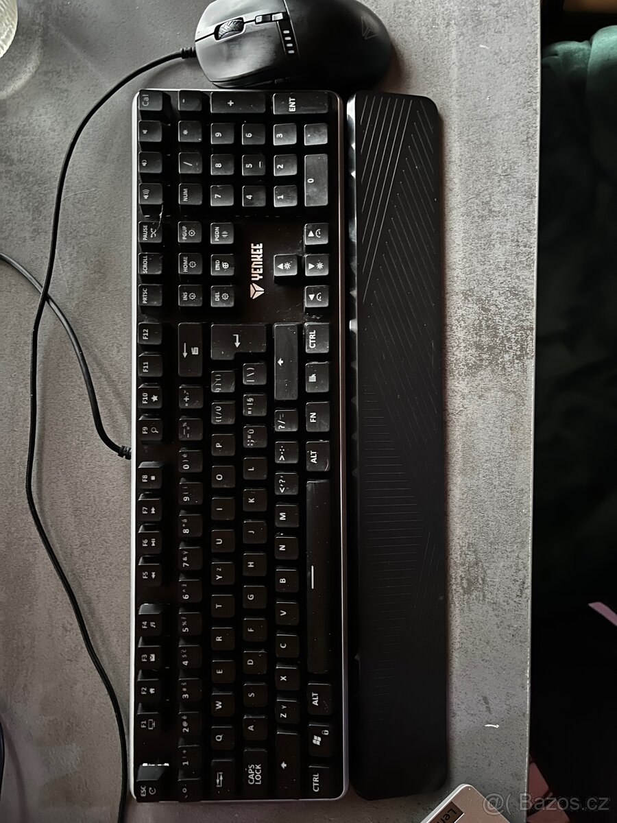 Herní klávesnice a myš - 2