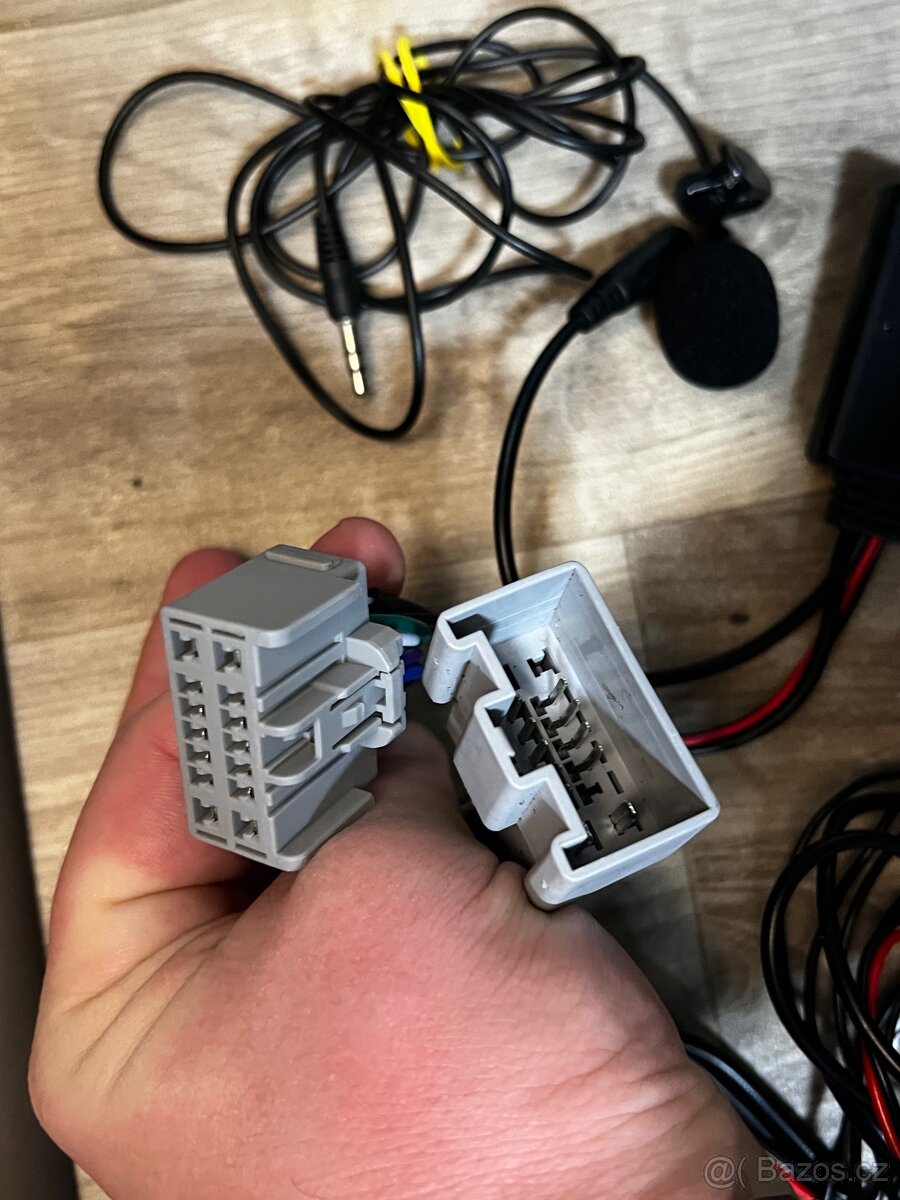 AUX IN VOLVO•BLUETOOTH• FM MODULÁTOR CINCH - 2