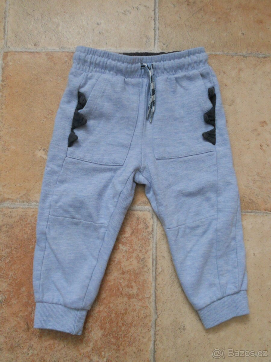 Tepláky vel. 86 - 2