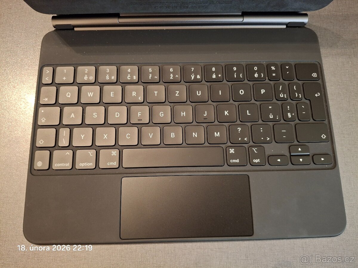 Apple Magic Keyboard CZ klávesnice pro iPad Air 11" 2025. - 2
