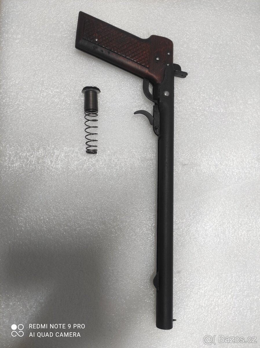 Pistol - špuntovka - 2
