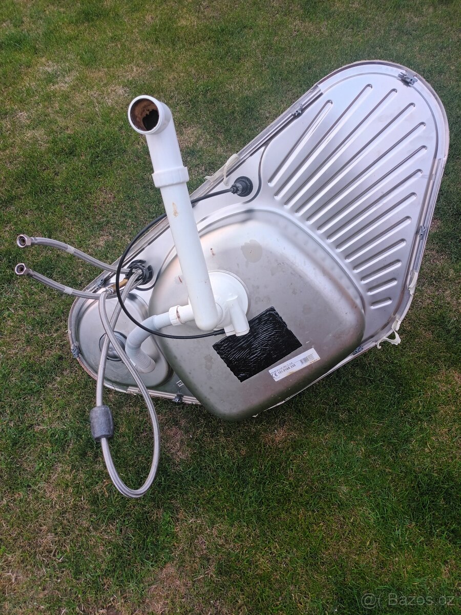 Rohový dřez FRANKE plus deska - 2