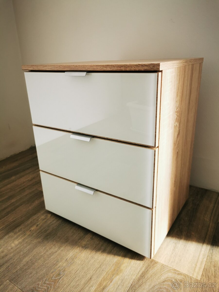 Noční stolek - 2