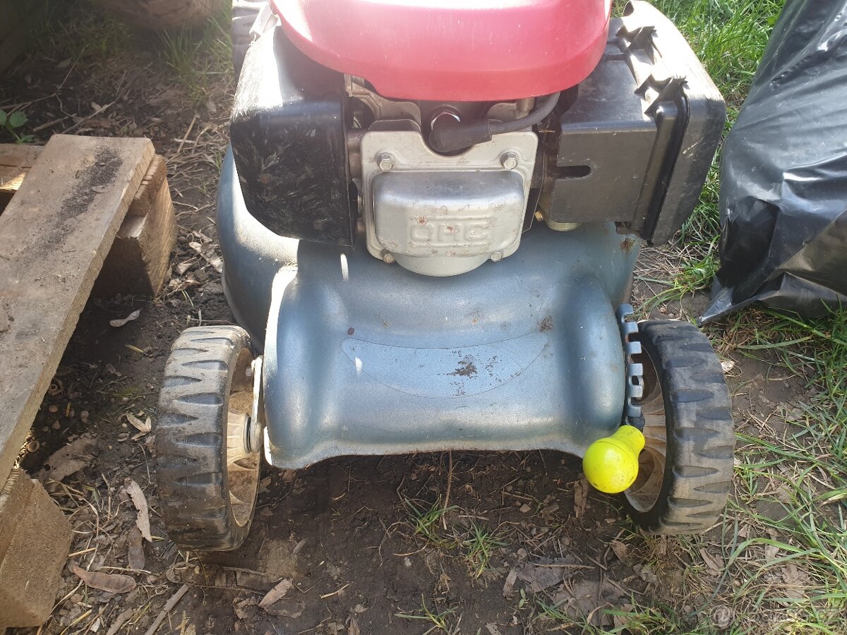 Honda IZY 2.9kw rok 2004 - 2