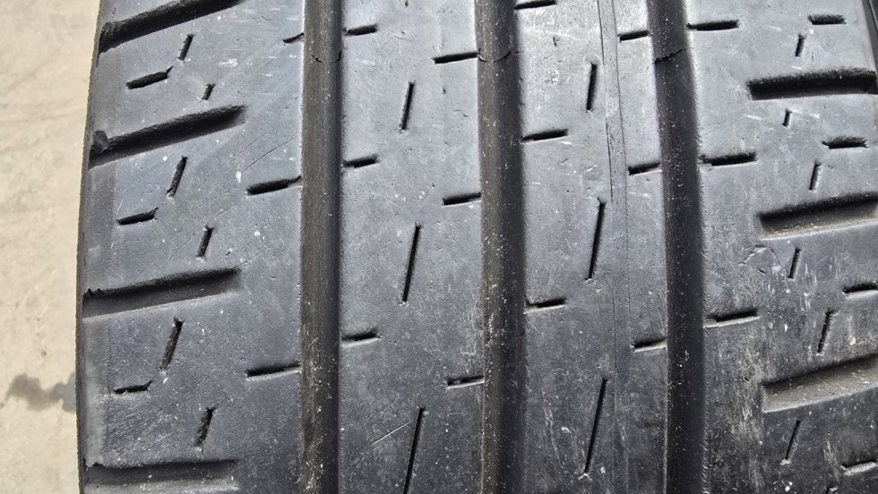 Letní pneu 215/65/16c Pirelli - 2