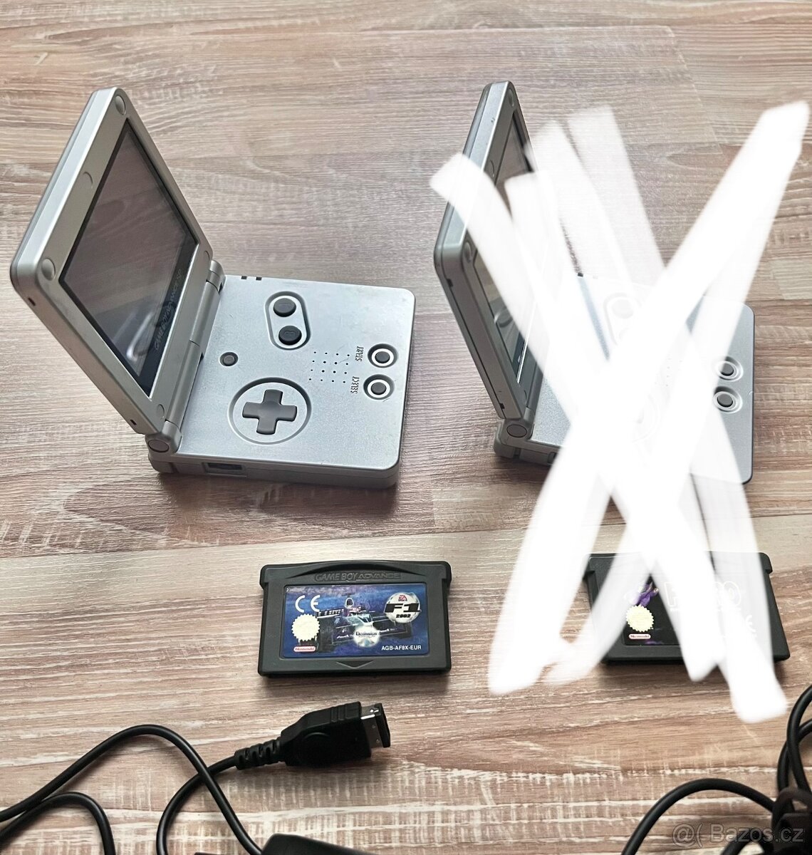 Gameboy Advance SP + hra a nabíječka - 2