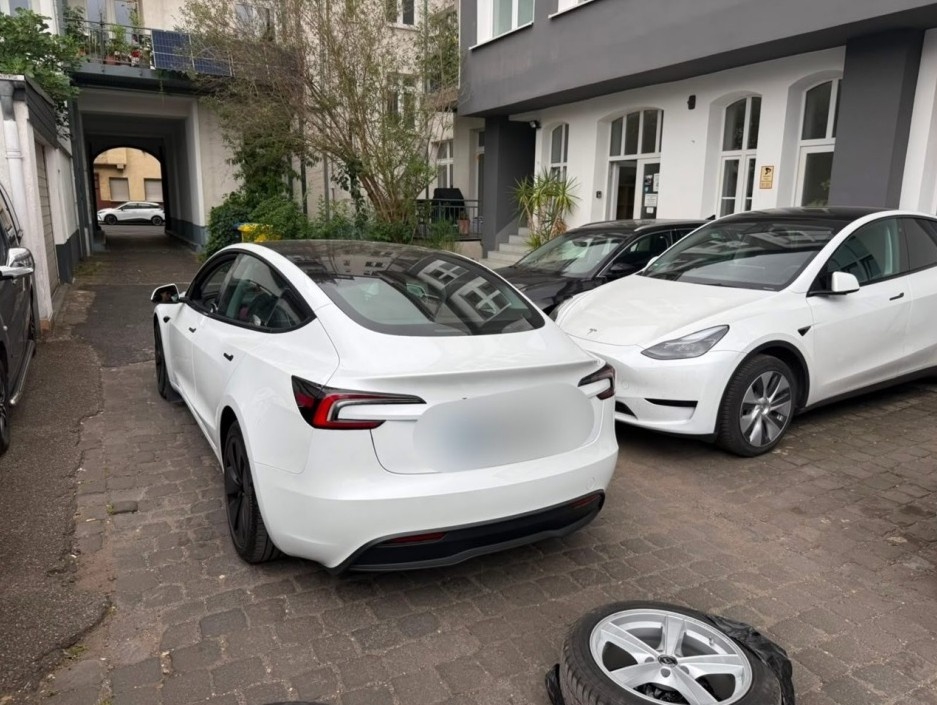 Tesla Model 3 HIGHLAND AWD Long Range - 1925 - 2